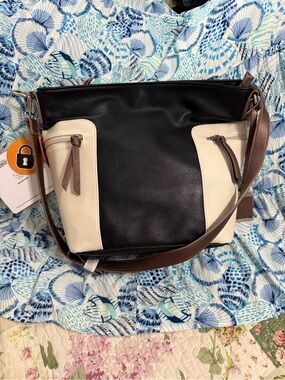 Bulldog Tactical Convertible Hobo Concealed Carry Crossbody - Black/Tan